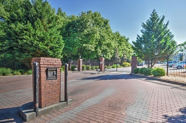 1014 Summer Place  Norcross GA 30071 photo