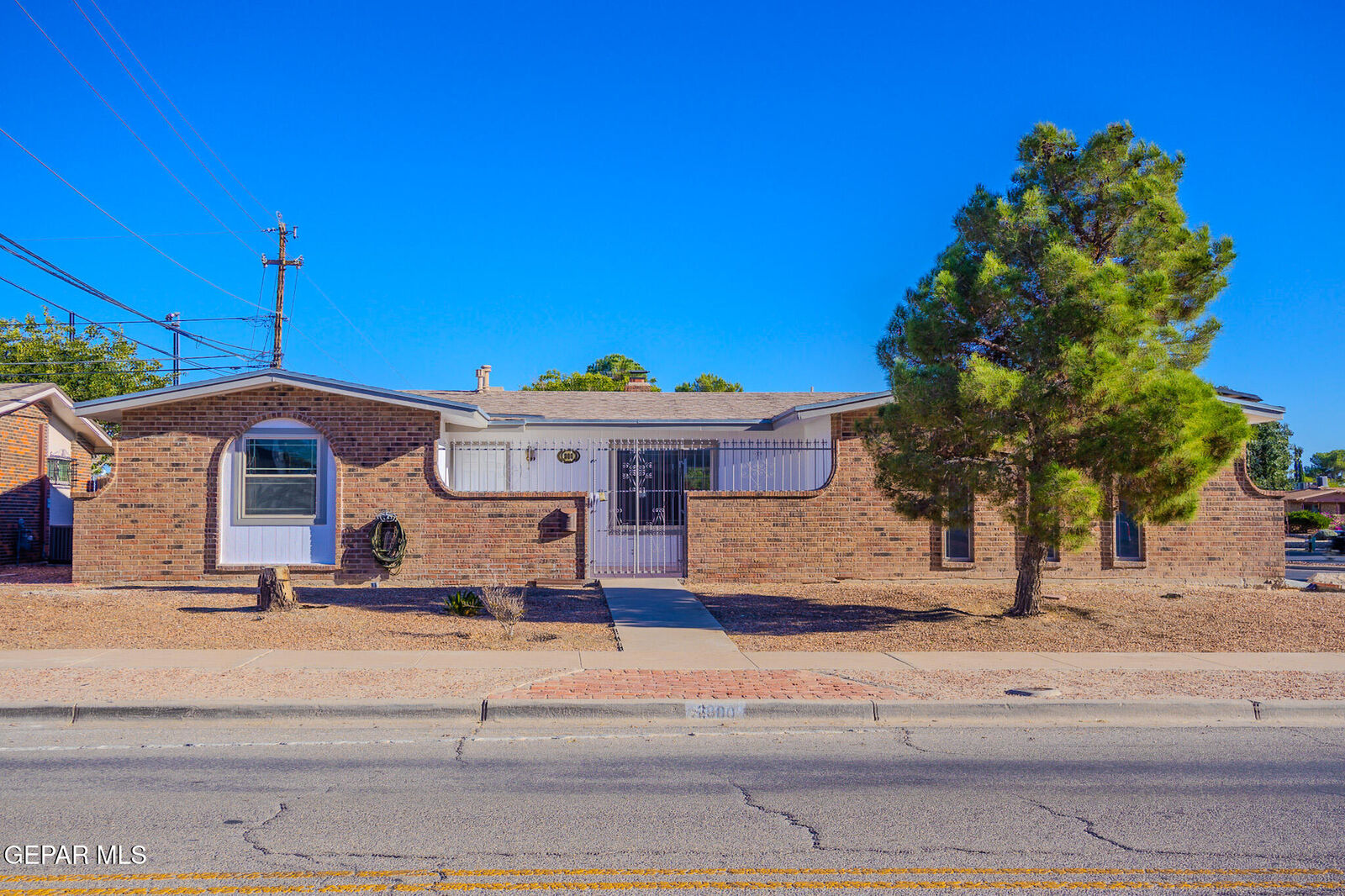 Property Photo: 2000 Solano Drive TX 79935