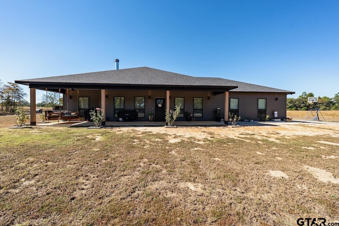 Property Photo: 1190 County Road 3900 TX 75765