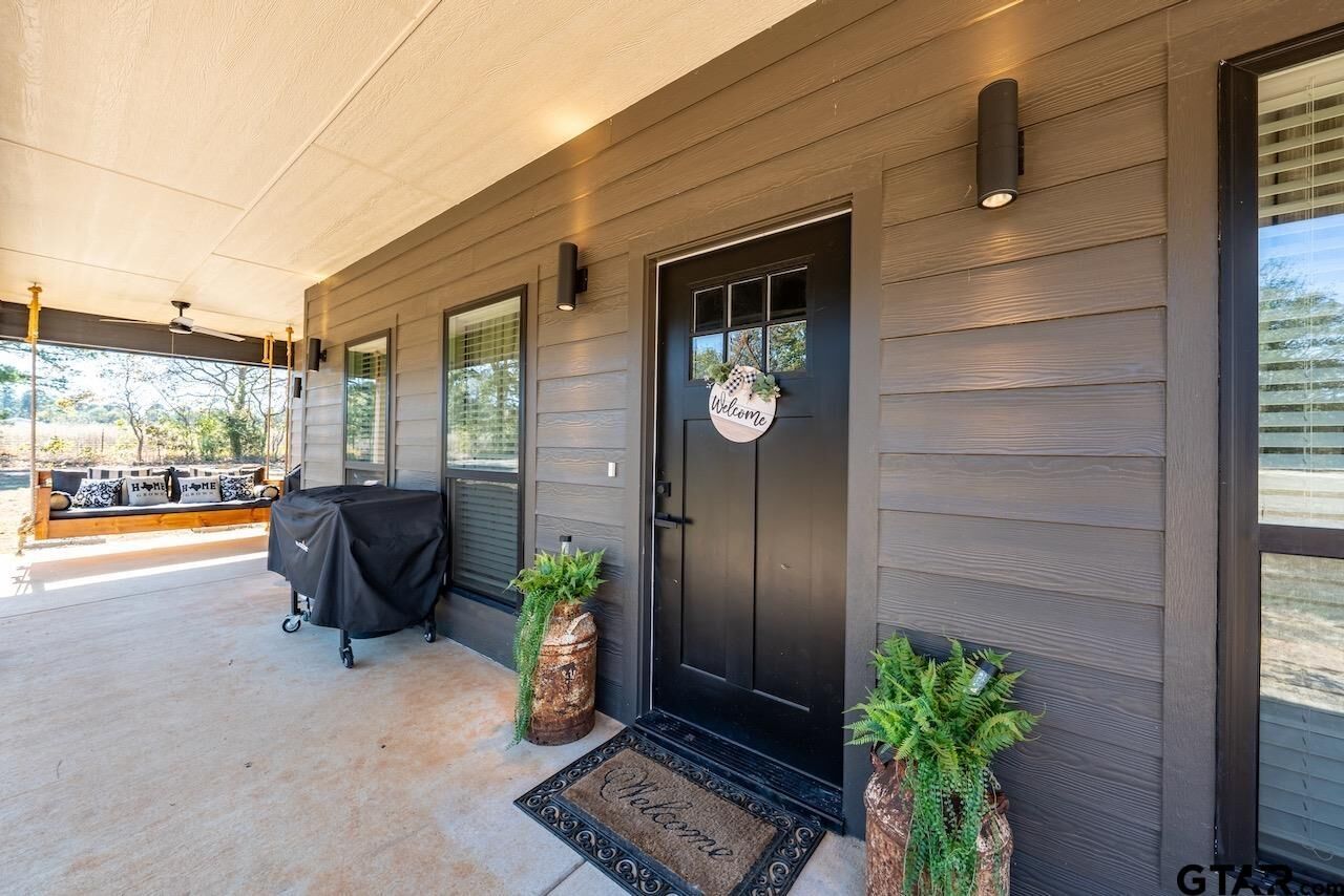 Property Photo:  1190 County Road 3900  TX 75765 