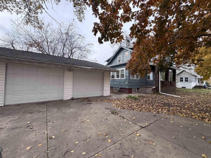 Property Photo:  906 N Frederick  IA 50662 