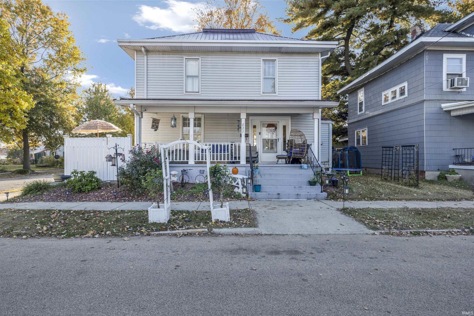 Property Photo:  827 Shelby Street  IN 47591-3148 