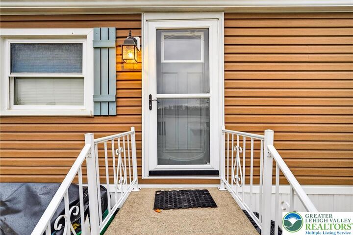 Property Photo:  12 Revolutionary Road  PA 18343 