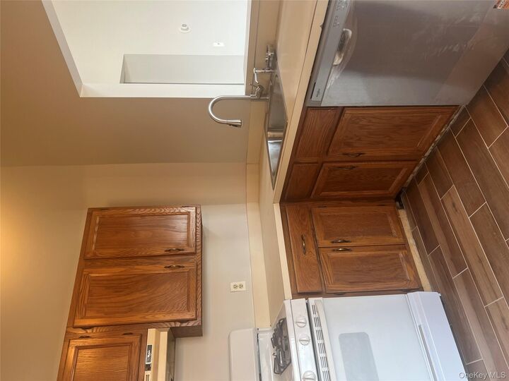 Property Photo: 21 Lexington Hill 6 NY 10926