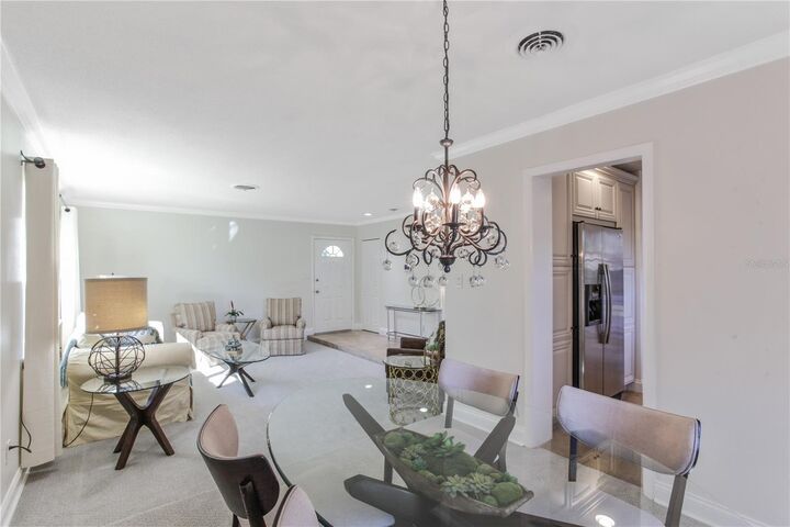 Property Photo:  422 S Ranger Boulevard  FL 32792 