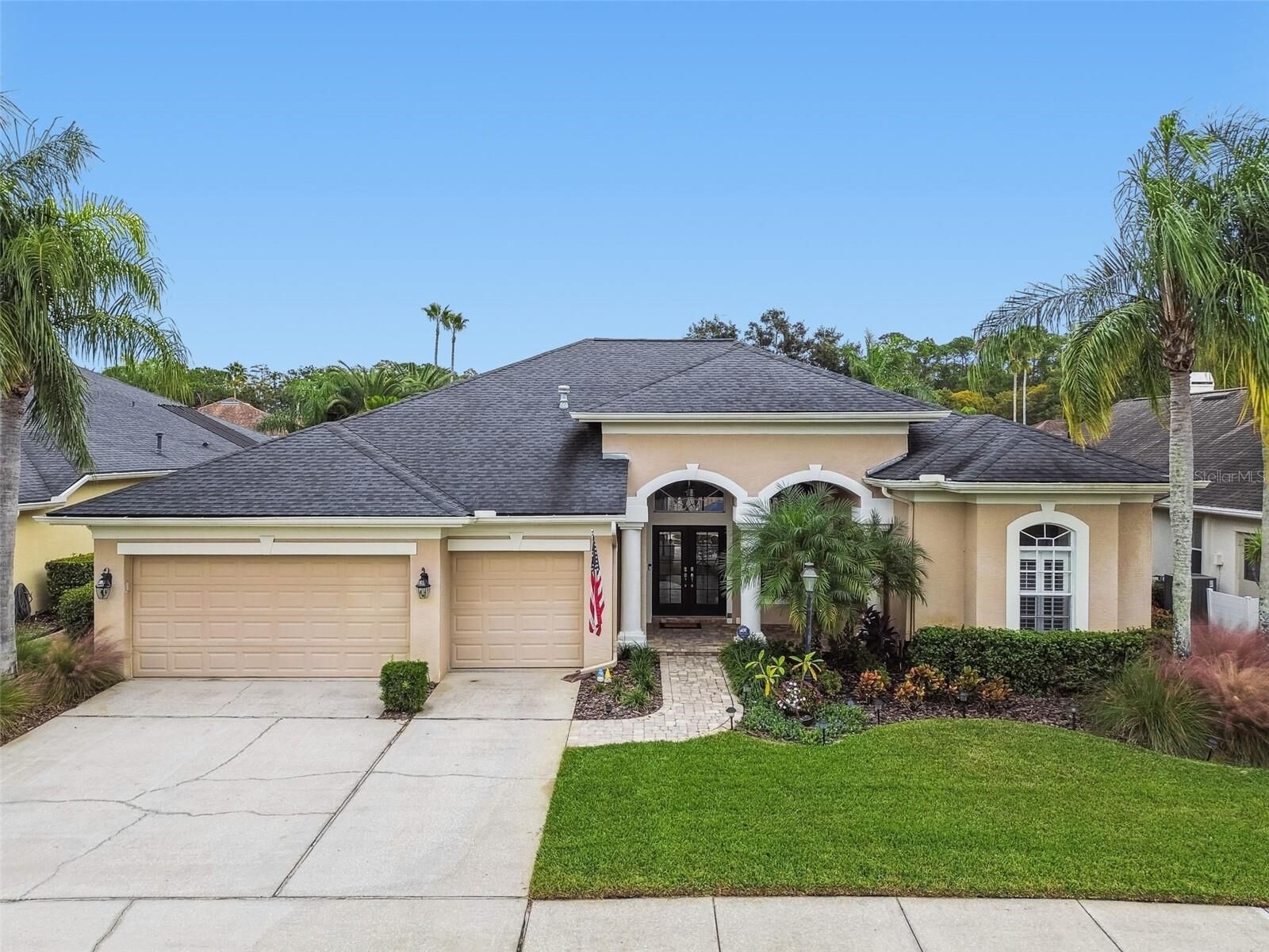 Property Photo: 11904 Wandsworth Drive FL 33626