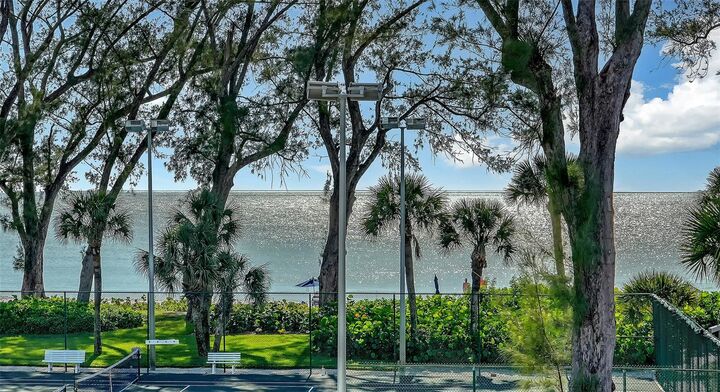 Property Photo:  5055 Gulf Of Mexico Drive 331  FL 34228 