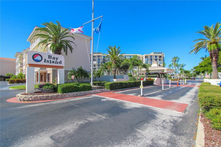 Property Photo: 7425 Bay Island Drive S 108 FL 33707