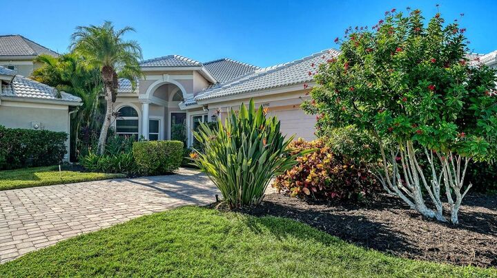 Property Photo:  6790 Paseo Castille  FL 34238 