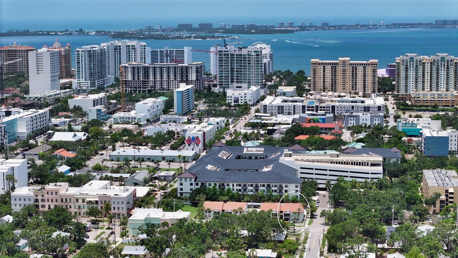 Property Photo:  631 N Orange Avenue 208  FL 34236 