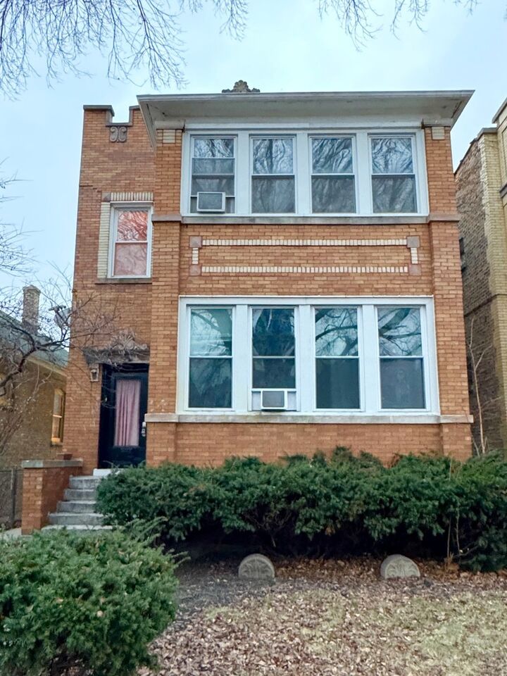 4112 W Wellington Avenue 2R  Chicago IL 60641 photo