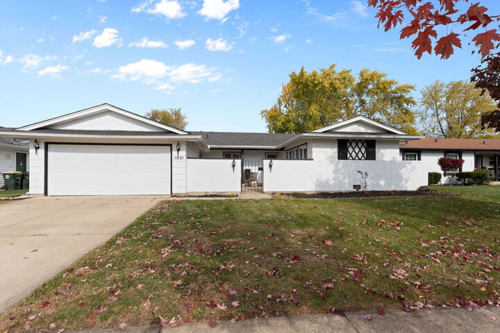 Property Photo: 1031 Conrad Court IL 60007
