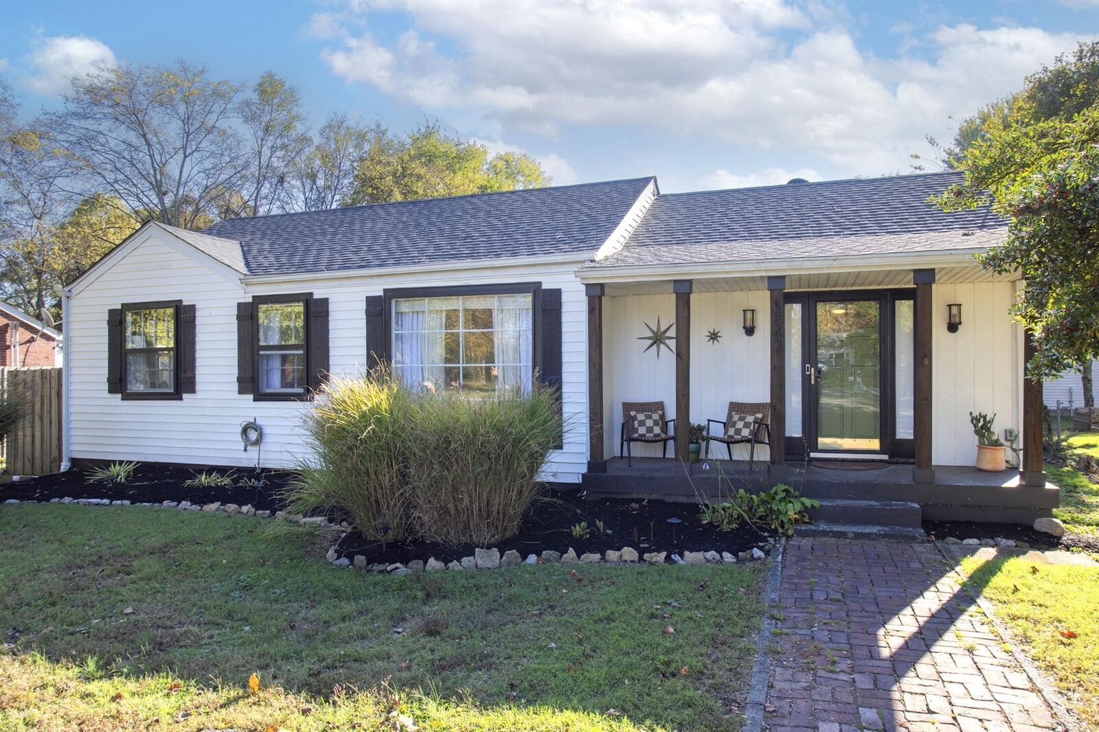 Property Photo:  2843 Colonial Cir  TN 37214 