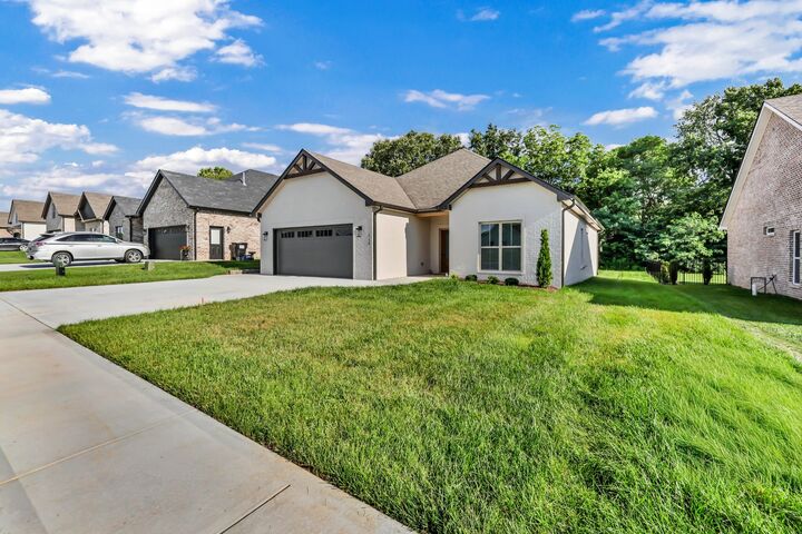 Property Photo: 710 Southern Pine Trl TN 37043