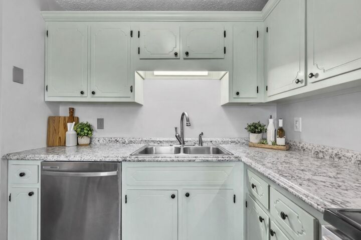 Property Photo: 100 Bowers Ct KY 42262