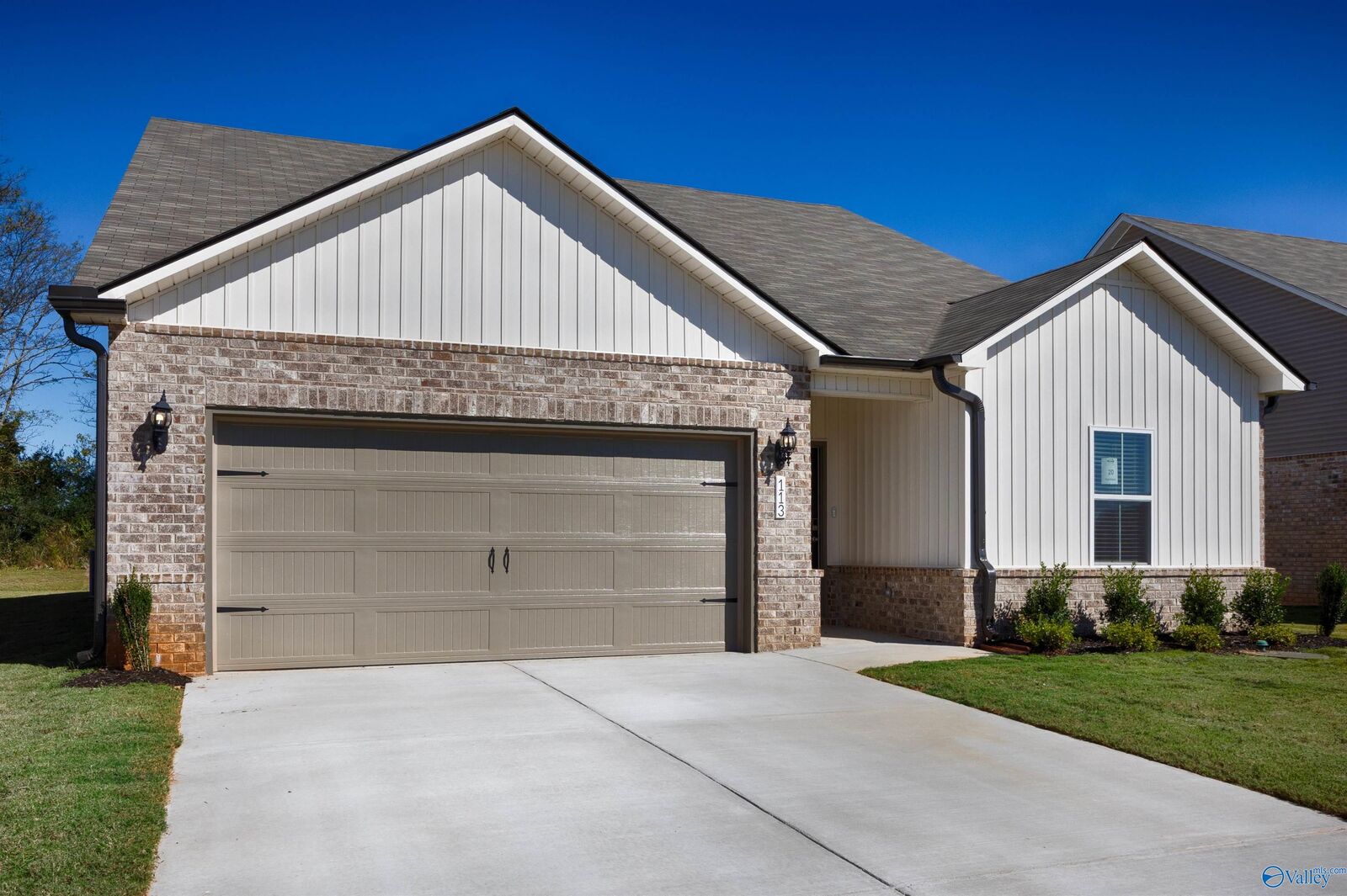 Property Photo: 113 Gypsy Way AL 35773