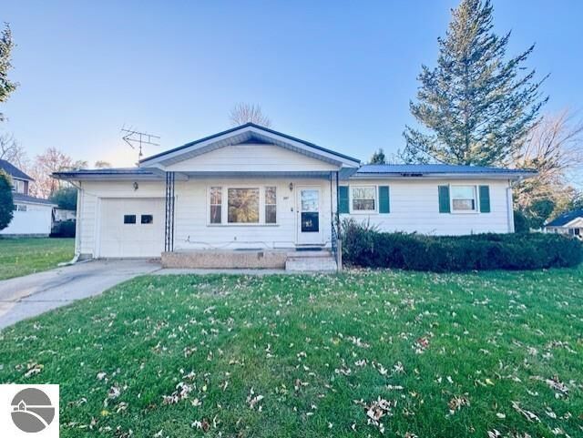 Property Photo:  327 Eaton Street  MI 48615 