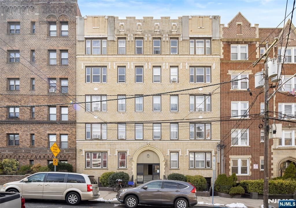 Property Photo:  137 Kensington Avenue 101  NJ 07304 