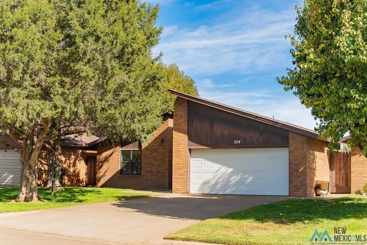 Property Photo: 104 Lakeview Terrace NM 88101