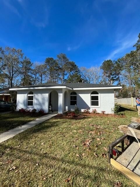 Property Photo: 219 W Hickory Street LA 70471