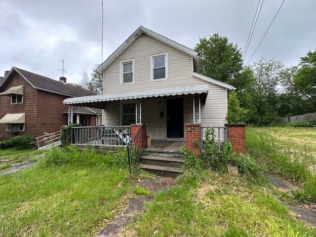 Property Photo:  9613 Saint Catherine Avenue  OH 44104 