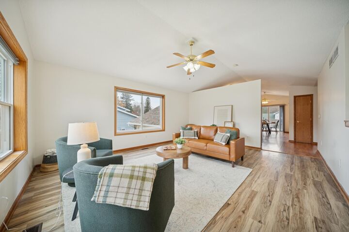 Property Photo: 532 7th Street SW MN 55963