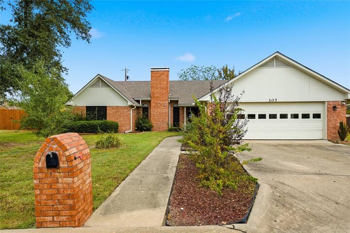 Property Photo: 107 Christopher Drive TX 75432