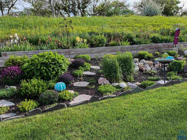 Property Photo: 4243 Fremar Drive IA 51104