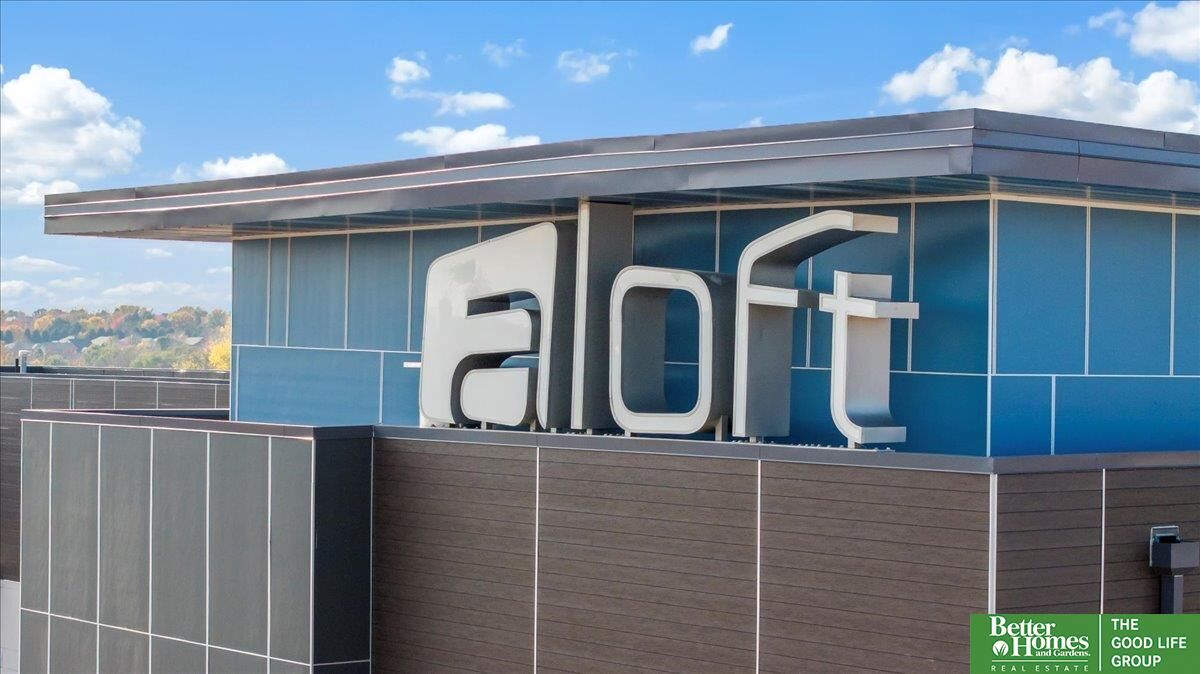 Property Photo: 215 S 181 Street 502 NE 68022-9999