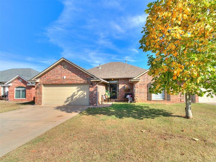 Property Photo:  604 Loyd Lane  OK 73160 