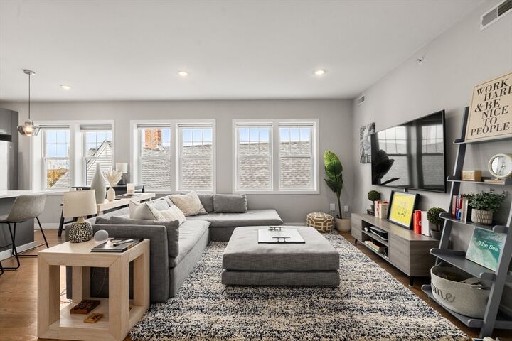 Property Photo: 47 Sargent St 5 MA 02125