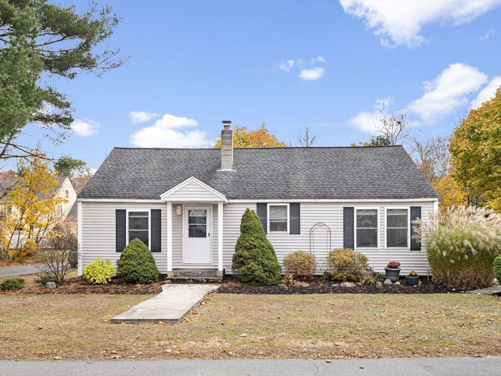 Property Photo:  8 Wilson Ln  MA 01886 
