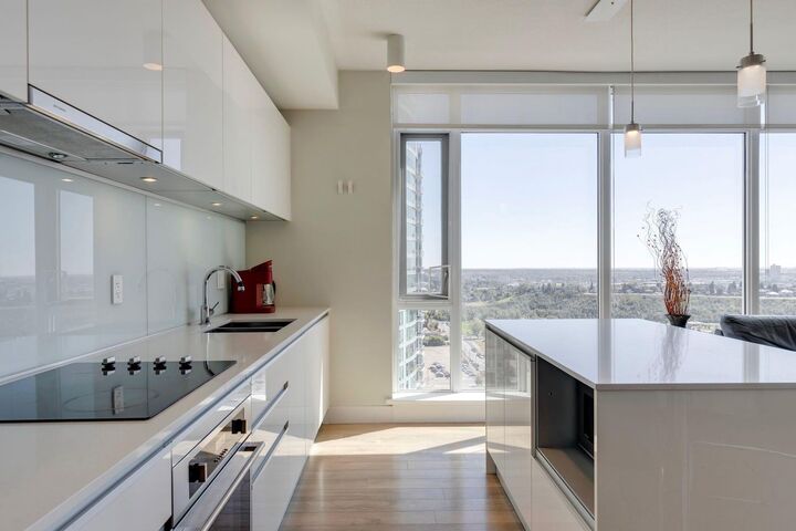 Property Photo:  1122 3 Street 2304  AB T2G 1H7 