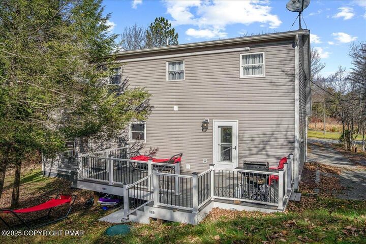 Property Photo: 1591 Clover Road PA 18334