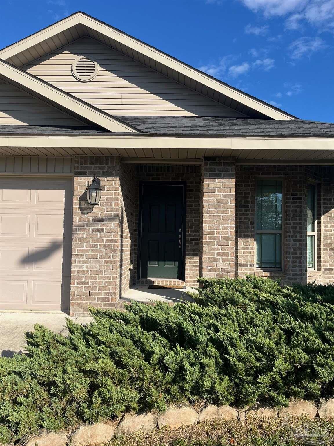 Property Photo:  4097 Hazelhurst Dr  FL 32571 