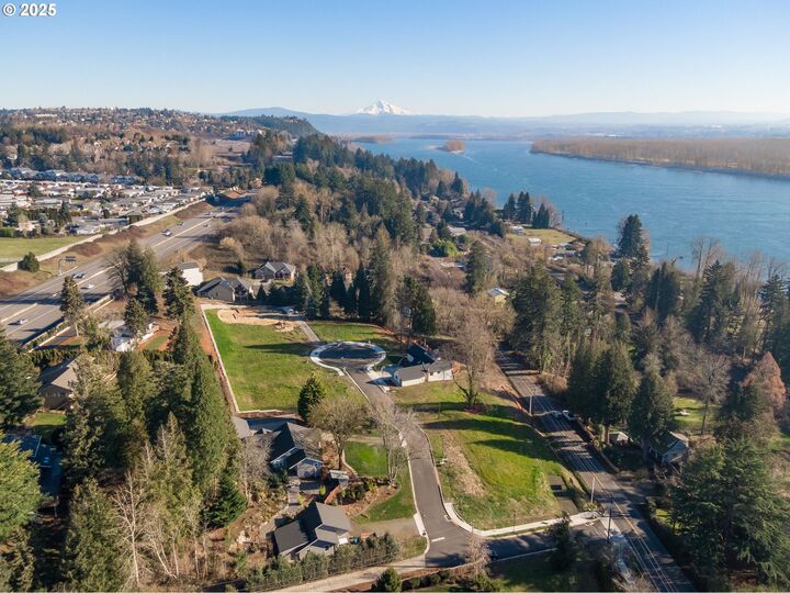 Property Photo: 16719 SE 44th Cir 2 WA 98683