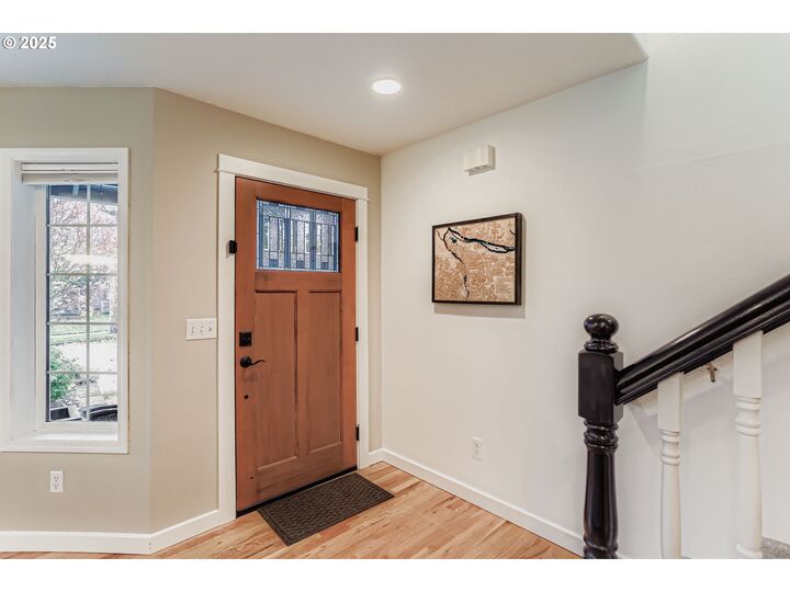 Property Photo: 5211 SE 49th Ave OR 97206