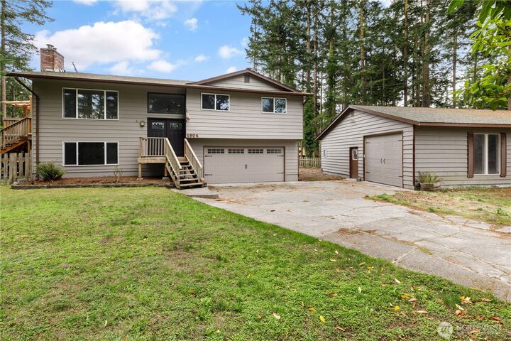 1904  Fir Woods Place  Oak Harbor WA 98277 photo