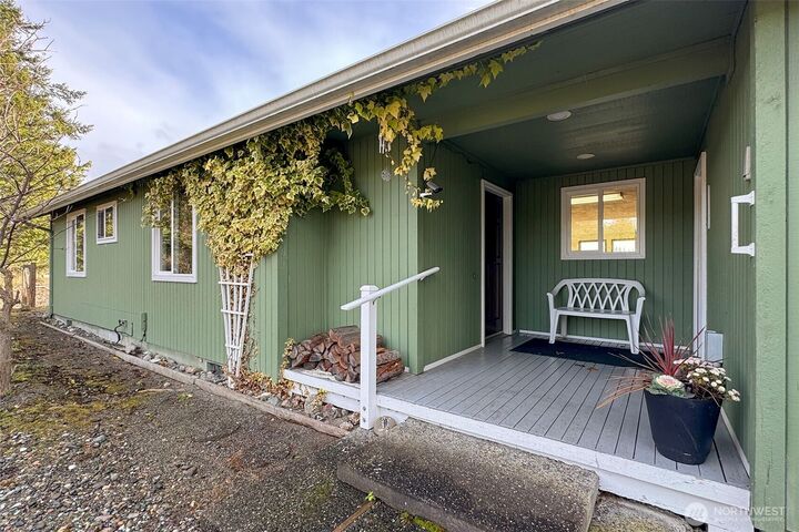 Property Photo: 62 Hogback Road WA 98382