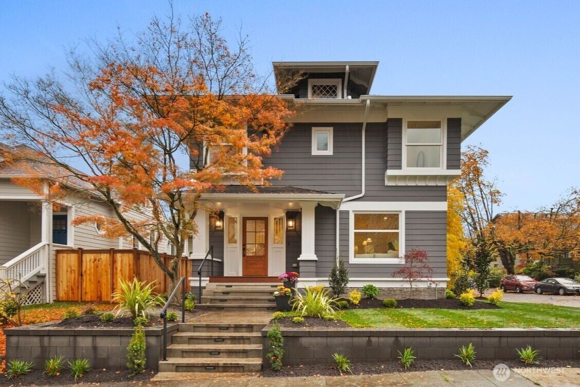 Property Photo: 323 W Garfield Street WA 98119