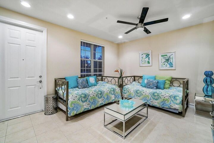 Property Photo: 111 SW 2nd Avenue FL 33483