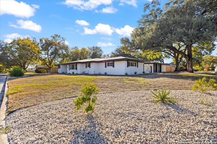 Property Photo:  192 Oriole  TX 78130 