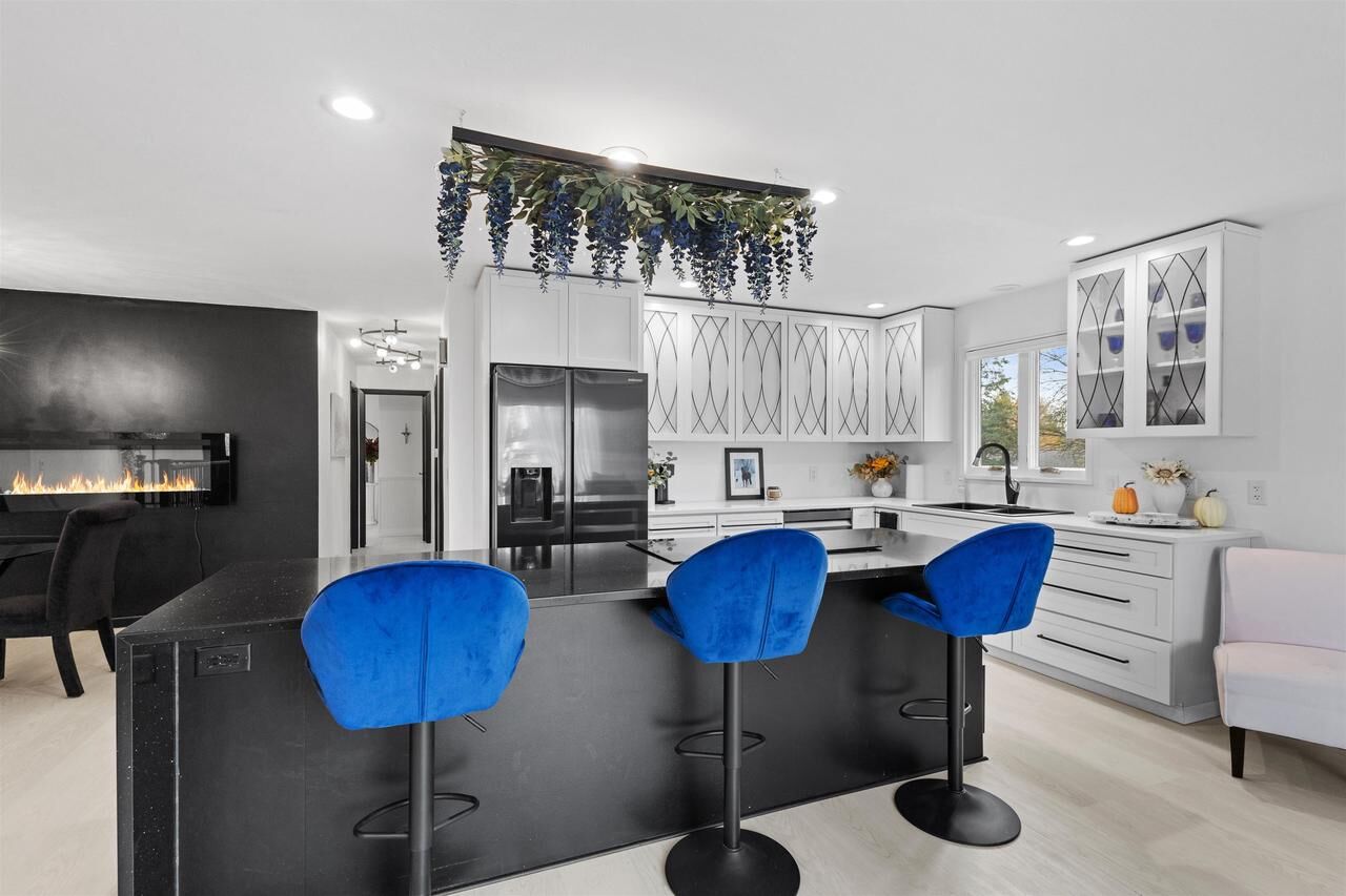 Property Photo:  4228 Park View Drive  WI 53546 