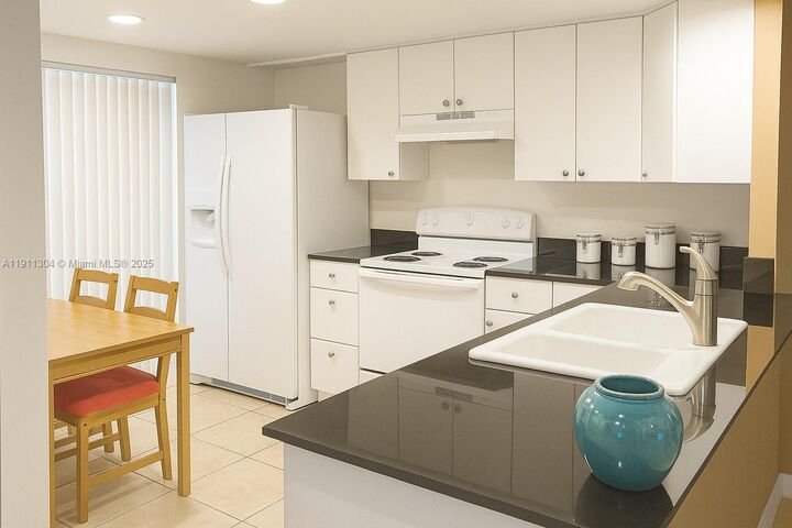 Property Photo: 6530 NW 98th Ter B25 FL 33321