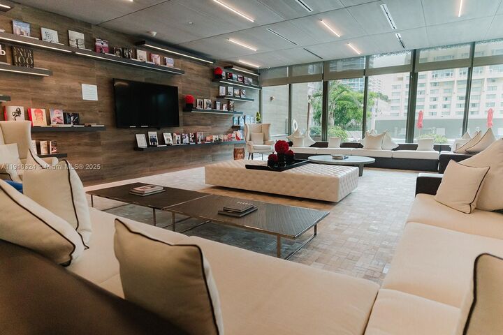 Property Photo: 1080 Brickell Ave 3309 FL 33131