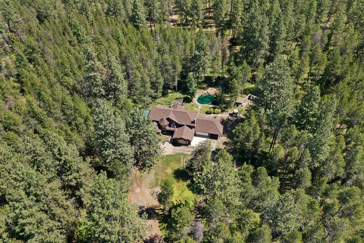 Property Photo: 28310 N Short Rd WA 99006