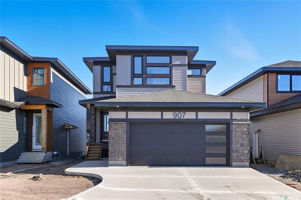 Property Photo: 907 Traeger Manor SK S7V 1V8