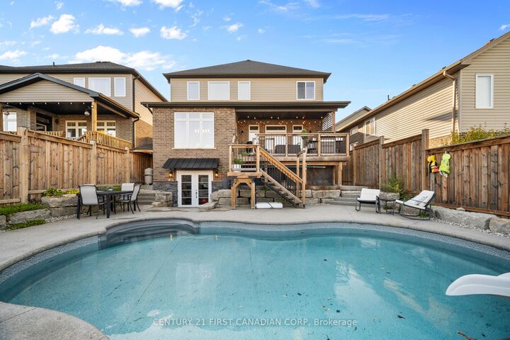 Property Photo:  1804 Brown Drive  ON N6G 0M4 