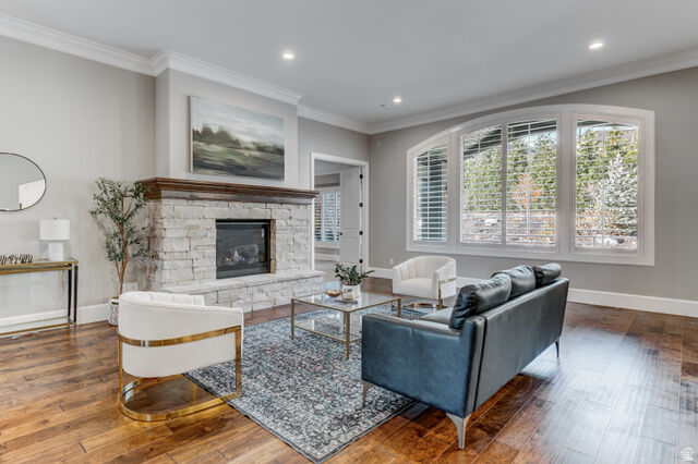 Property Photo: 2209 E Viscaya Dr UT 84020