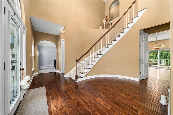 Property Photo: 724 Franklin Rd PA 16046